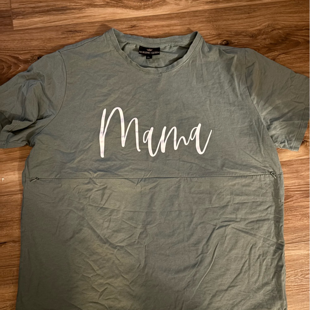Nursing queen tee.